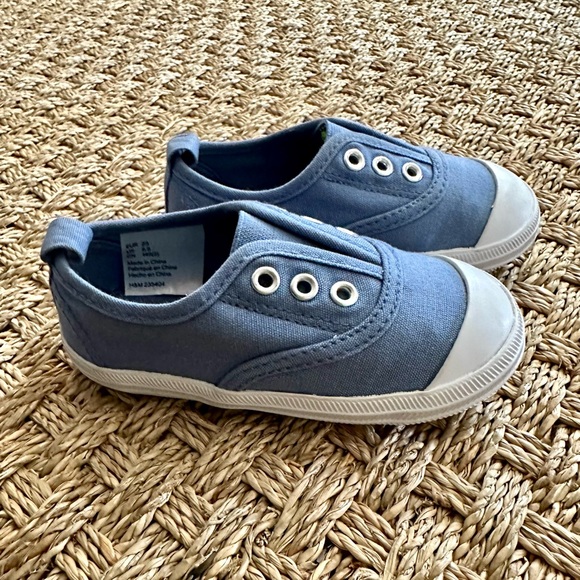 H&M Spring Blue Slip-on Toddler Sneakers - Picture 3 of 10
